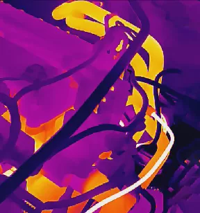 AMP384TP: câmera termográfica portátil industrial com foco na eficiência operacional e confiabilidade elétrica.